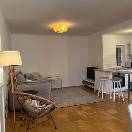 Masionette In Weinregion 30 Min Suedlich Von Wien Апартаменты *